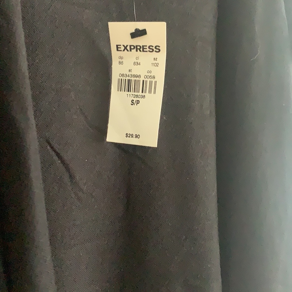 Express cold shoulder shirt - Picture 3 of 3
